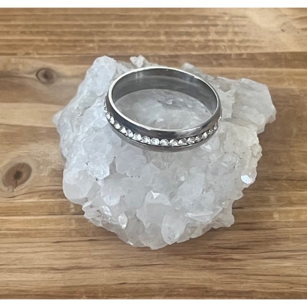Silver Tungsten w/ Channel Set Crystals Unisex Band Ring -6mm Width -Size 9 -New - Picture 12 of 12